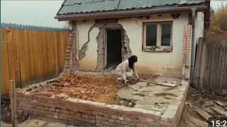 young man buy old house and renovates it back to new in 1 year