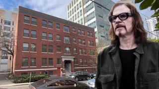 MARK LANEGAN, Seattle Apartment From “Sing Backwards And Weep”