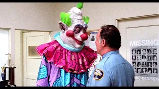 KILLER KLOWNS  From Outer Space SCENE IN JAIL