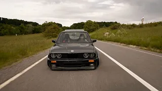 Bagged BMW E30