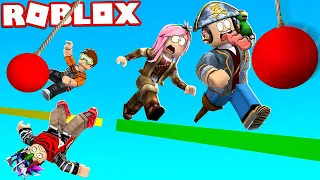 SFIDO I MIEI AMICI AI GIOCHI MORTALI DI ROBLOX!