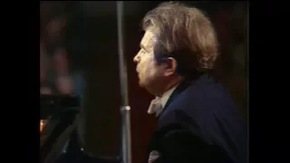 Emil Gilels - Schumann: Piano Concerto & Arabesque - USSR State Symphony Orch. - V. Verbitsky (1976)