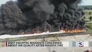 Warehouse that caught fire in Arkansas still burning
