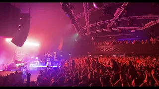 Glass Animals - Heat Waves LIVE at concert in the UK 2022