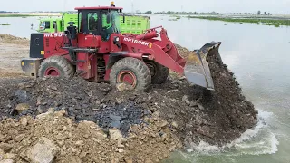 Operator Excellent Skills Wheel Loader & Bulldozer Pushing Rock Soil Into Water Build New Road