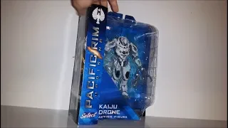 Diamond Select Toys - Pacific Rim Uprising - Drone Kaiju Action Figure Unboxing