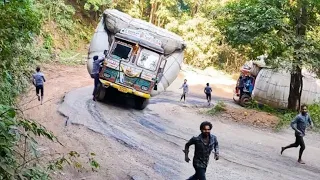 30 Tons Heavy Loaded Truck Failed to Drive Up Hill - Helpers Extreme Efforts To RescueThe Truck