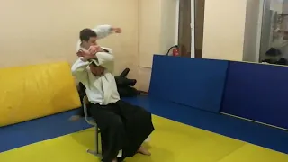 Aikido sitting protection shiho nage