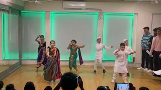 Navari Sadi pahije |Jhumka | Policewalya saykal | Kids Dance performance | Showcase night | fab 1