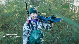 WOMAN SHOOTS FALL BEAR with CROSSBOW from the GROUND | 2020 (Manitoba Bear)