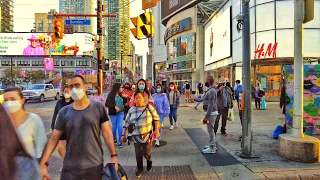 Toronto Walk - Downtown Yonge