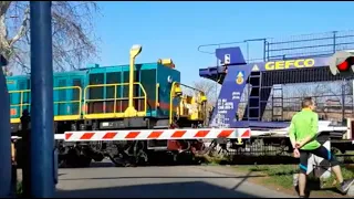 Passaggio a livello Pavia (I)//Railroad crossing//Bahnübergang