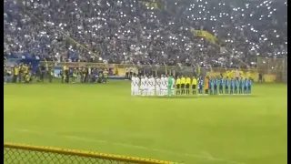 Solo escúchalo el himno nacional de El Salvador en el estadio Cuscatlan 🇸🇻 septiembre 2-21