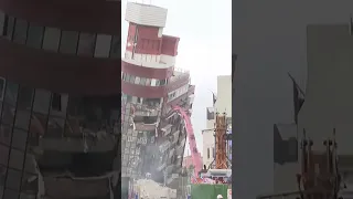 Taiwan begins demolition of quake-hit building  | VOA News #shorts