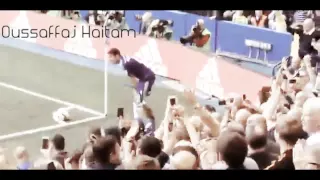Cesc Fabregas appreciates Chelsea Fans Singing (Fan Footage)