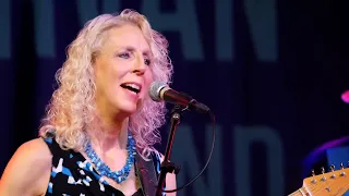 Laurie Morvan Band live - Shake Your Tailfeathers