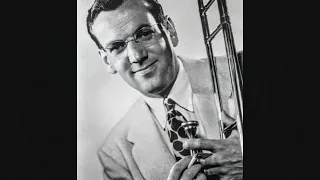 Moonlight Serenade ~ Glenn Miller & His Orchestra (1939)