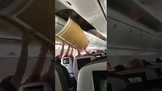 Wenn während der Flug dein Flugzeug auseinanderfällt.