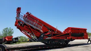 Loading a Terex Finlay 883 Plus Supertrak Part II