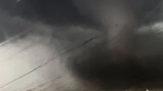 Palmer to Gilmore City, Iowa Tornado - short clip - April 12th, 2022