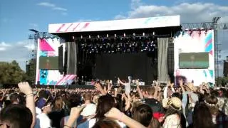 Pharrell Williams - Get Lucky @ Wireless