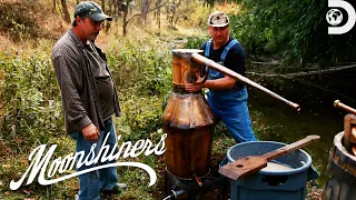 Tim Makes Sour Mash Whiskey From the 1800s | Moonshiners | Discovery