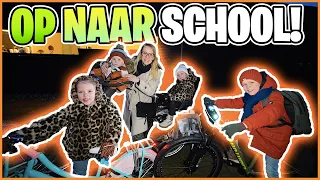 iN HET DONKER MET DE FiETS NAAR SCHOOL | Bellinga Vlog #2705