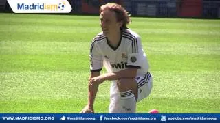 Luka Modric presentation in the Bernabeu as a Real Madrid Player