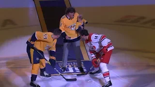 Scott Hartnell returns to Smashville, drops first puck