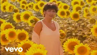 Naşide Göktür İlk Göz Ağrım Official Video