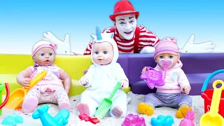 Беби Бон сбежали из песочницы. Смешное видео с куклами Baby Born. Играем в куклы