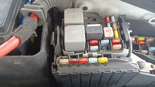 How to change Volvo 12v socket fuse - 2008 Volvo s80