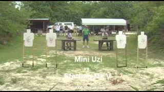 Sterling L34A1 vs Mini Uzi Man Vs Man subgun competition