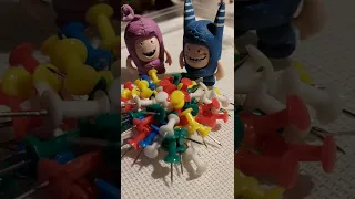 Stacking Colorful Drawing Pins with #oddbods #asmr #shorts