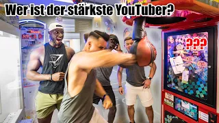 BOXAUTOMATEN CHALLENGE in GRIECHENLAND 🥊 Welcher YouTuber schlägt am härtesten? Kicks, Kopf, Faust