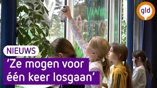 DEZE KINDEREN mochten meehelpen met het SLOPEN van hun SCHOOL