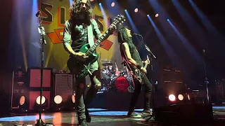 Slash ft.Myles Kennedy & Conspirators - Starlight(Live In Seoul)