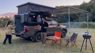 CAMPING WITH A PICK-UP CAMPER