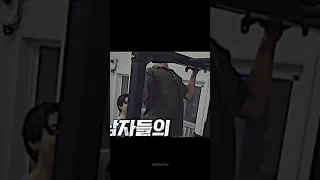 Jungkook becomes very sexy when he exercises💀🔞🔥😈