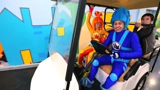 ФИКСИКИ в КидБурге - Автогородок -  Город Профессий - Поиграйка с фиксиками Funny Kids Video