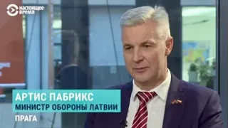 "Общество требует: "Помогайте украинцам!" – помнит оккупацию СССР". Интервью министра обороны Латвии