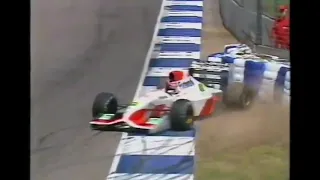 JJ Lehto does a magnificent powerslide! Aguri Suzuki ... does not.