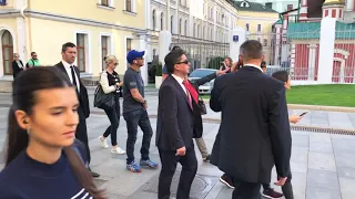 Том Харди гуляет по Москве!/Tom Hardy walking in Moscow!