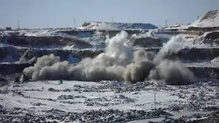 Массовый взрыв.   Massive explosion.