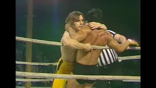 Tatsumi Fujinami (c) vs. Dynamite Kid - WWF Junior Heavyweight Title (08.17.1979)