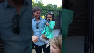 2 year old sings "Hey Jude"
