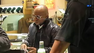 Floyd Mayweather Shopping at NY Diamond District