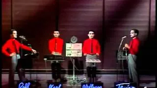 Kraftwerk - The Robots & Radioactivity Live