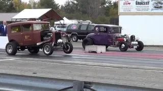 1929 Ford Coupe VS 1930 Chevy Coupe 1/8 Mile