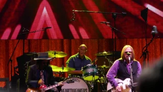 Tom Petty & The Heartbreakers - Refugee - Newark 06-16-2017